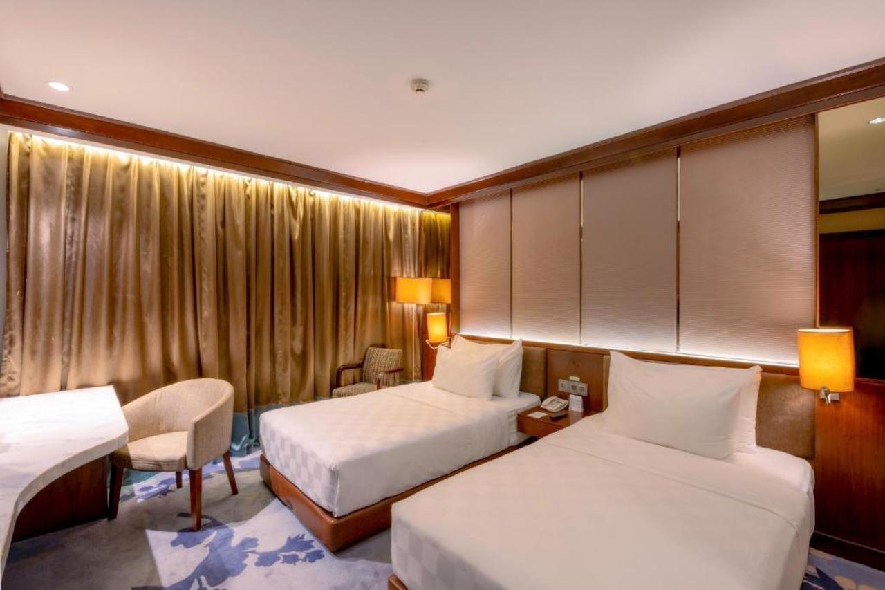 Swiss-Belhotel Borneo Banjarmasin Exterior photo