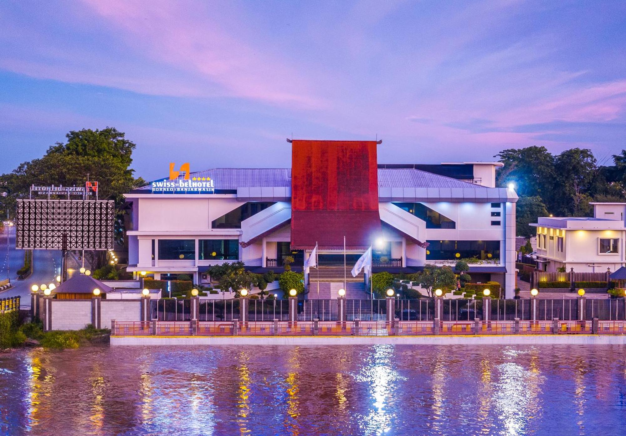 Swiss-Belhotel Borneo Banjarmasin Exterior photo