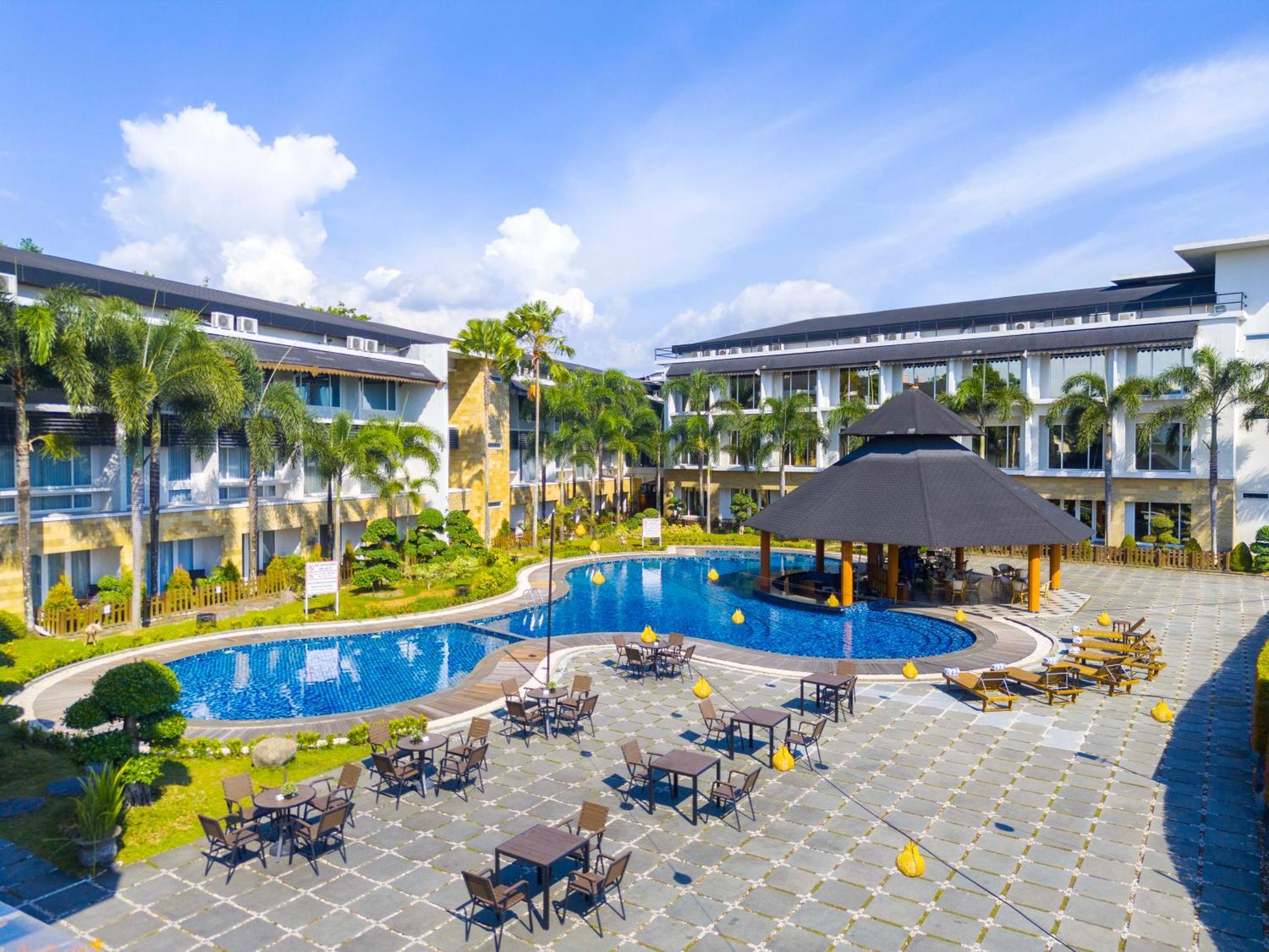 Swiss-Belhotel Borneo Banjarmasin Exterior photo