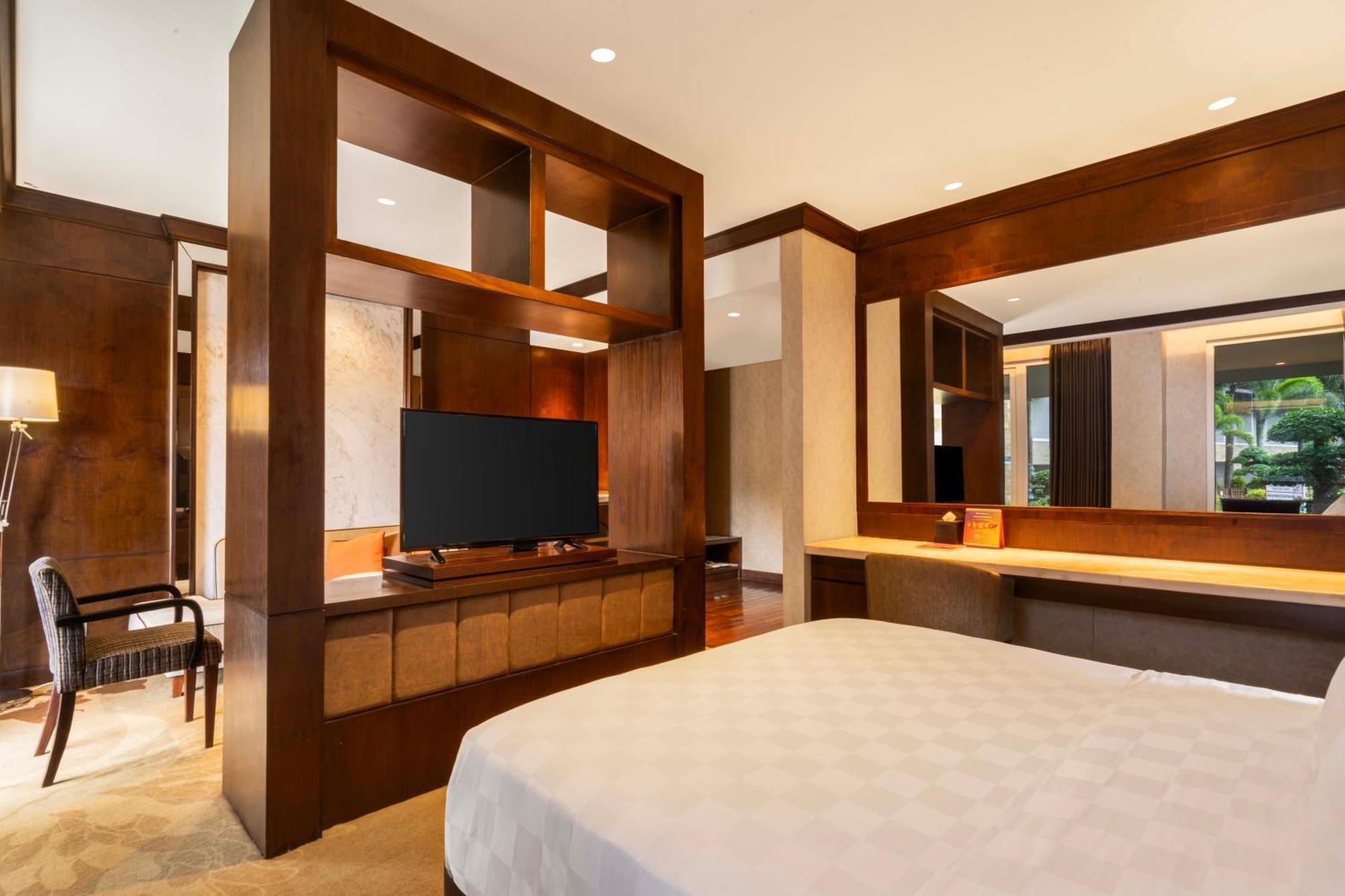 Swiss-Belhotel Borneo Banjarmasin Exterior photo