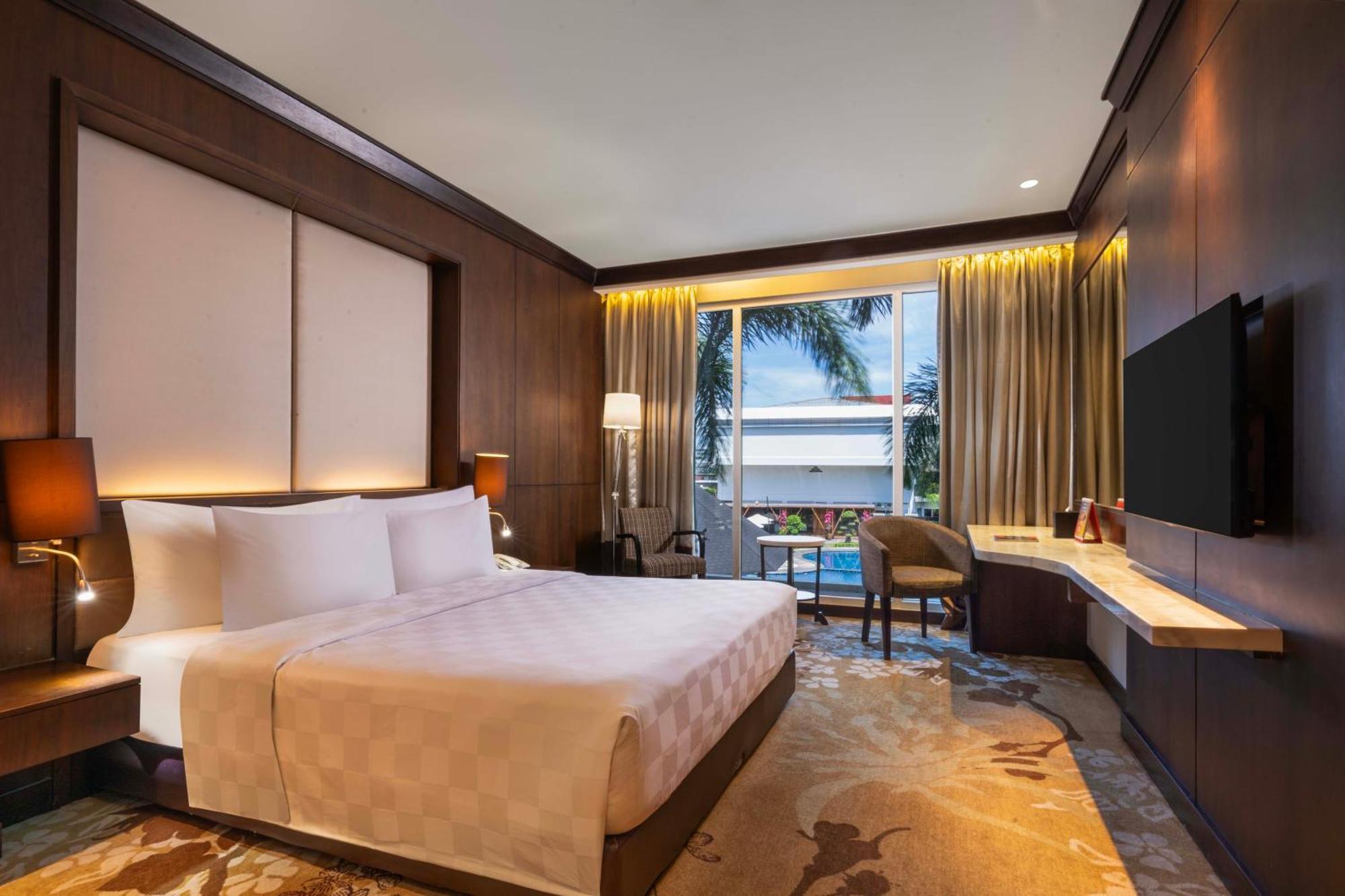 Swiss-Belhotel Borneo Banjarmasin Exterior photo